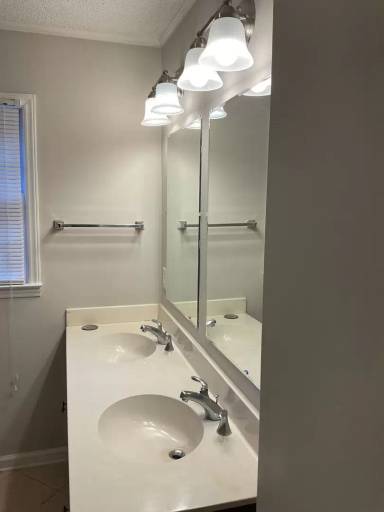 Main picture of 931 Green Circle Dr