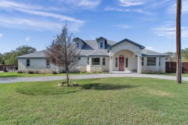 Main picture of 625 Skyline Dr