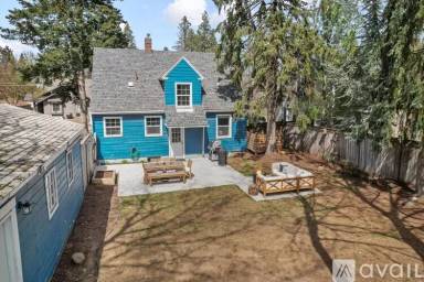 Main picture of 9 W 34th Ave