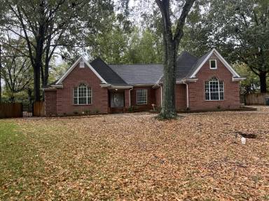Main picture of 3020 Logancrest Cv
