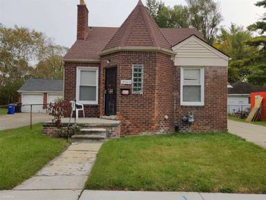 Main picture of 19444 Yonka St