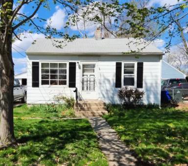 Main picture of 1428 30th St NE