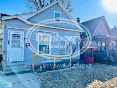 Main picture of 351 Plymouth St