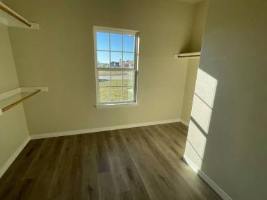 Main picture of 516 Venus Rd
