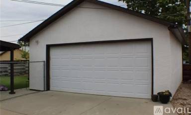 Main picture of 2030 Driftwood Ln
