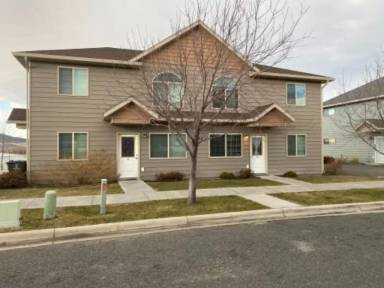 Main picture of 2744 Overlook Blvd