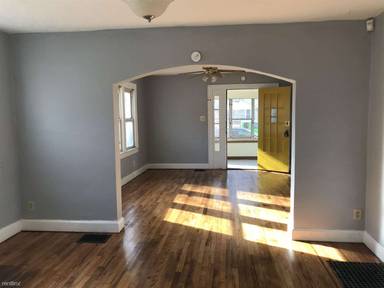 Main picture of 4937 Hillside Ave