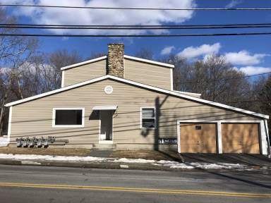 Main picture of 102 Mendon St