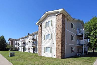 Main picture of River Oaks Apartments