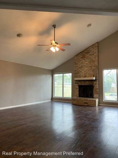 Main picture of 5215 Pinewood Springs Dr
