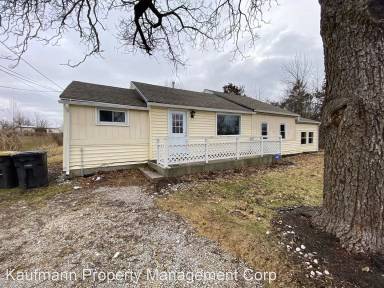 Main picture of 2126 E Tillman Rd