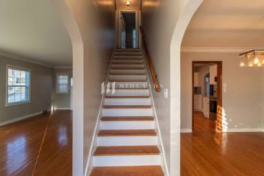 Main picture of 1901 S 61st St