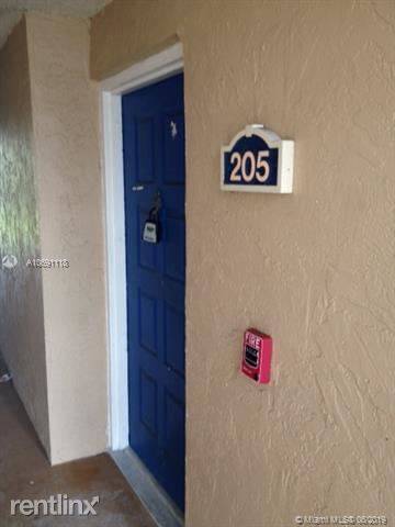Main picture of ROYAL PALM PLACE