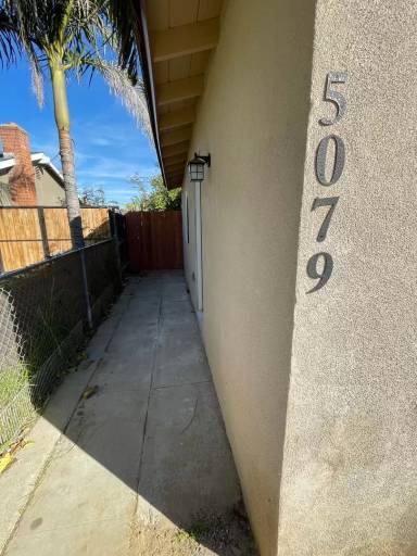 Main picture of 5079 Noble St