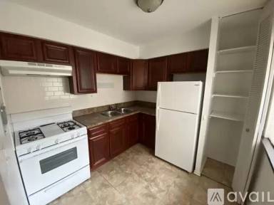 Main picture of 736 W Buena Ave