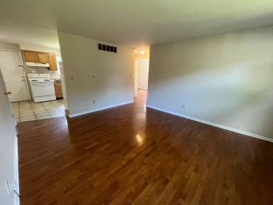 Main picture of 895 Fairglade Ln