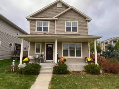 Main picture of 204 Sugar Maple Ln