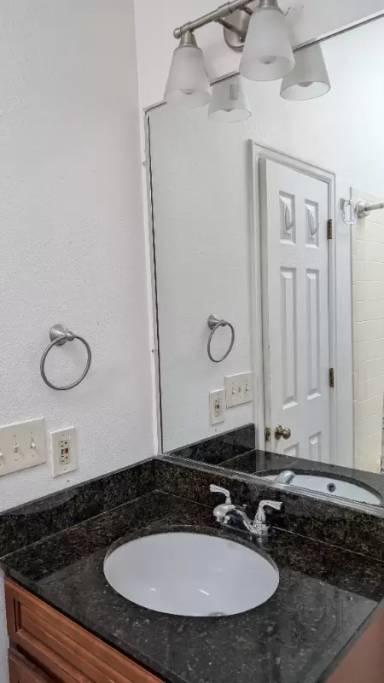 Main picture of 4109 S Evanston Cir