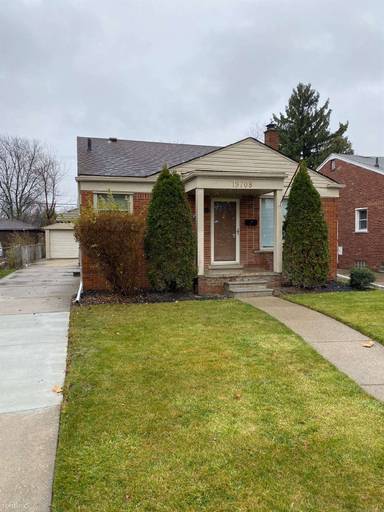 Main picture of 19708 Country Club Dr
