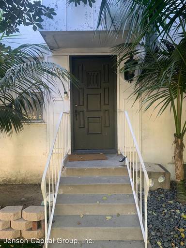 Main picture of 8720 Ashcroft Ave