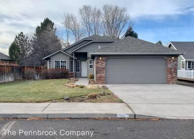 Main picture of 2963 NE Pacific Crest Dr