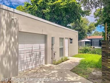 Main picture of 5027 NW 6th Ave