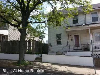 Main picture of 624 W Wilkes Barre St