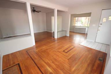 Main picture of 2701 Tilbury Ave