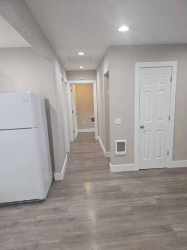 Main picture of 5290 NE 75th Ave