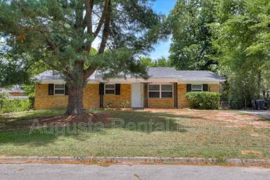 Main picture of 2425 Birdie Dr