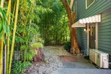 Main picture of 411 Baker Ln