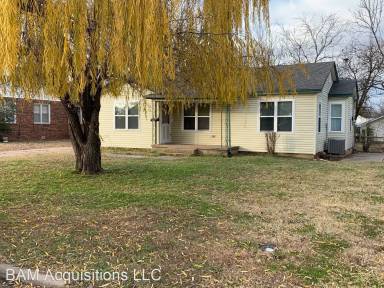 Main picture of 212 W Midland St