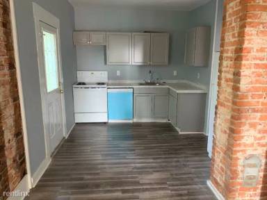 Main picture of 619 N Van Buren St