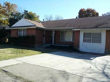 Main picture of 2728 Oates Dr