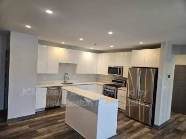 Main picture of 145 Newbury Ave