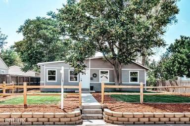 Main picture of 4835 Irving St