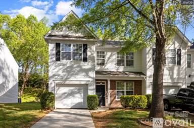 Main picture of 7607 Abigail Glen Dr