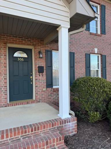 Main picture of 306 4th Ave NW