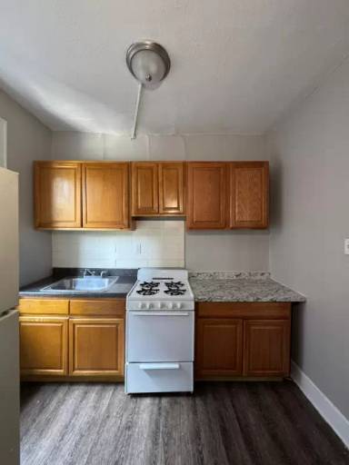 Main picture of 691 Elizabeth Ave
