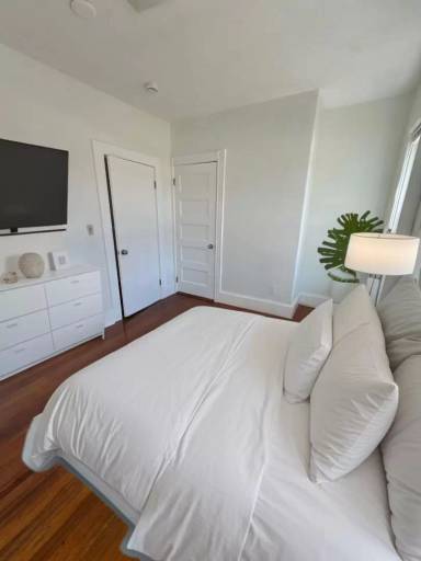 Main picture of 8 Centennial St