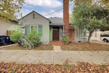 Main picture of 2400 27th St