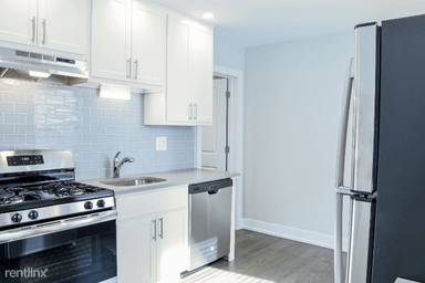 Main picture of 2315 N Southport Ave