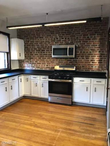 Main picture of 21 Melville Ave