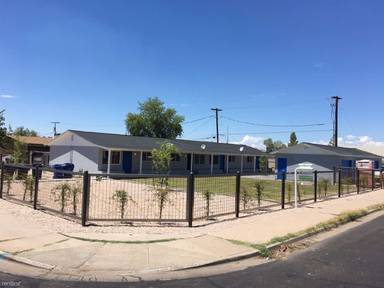 Main picture of 608 W 5th Ave