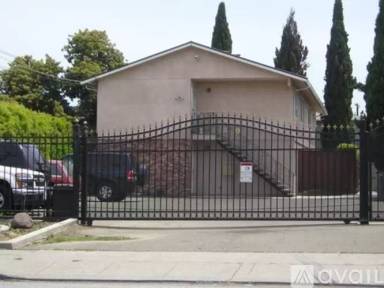 Main picture of 1440 165th Ave