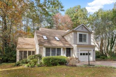 Main picture of 2802 Cove Ridge Rd