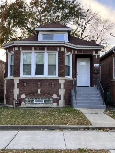 Main picture of 8728 S Honore St