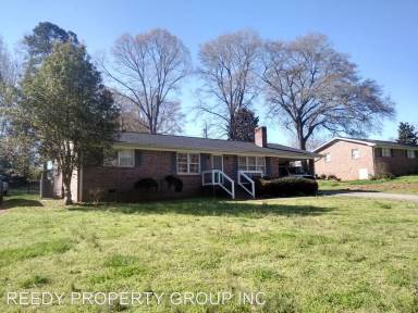 Main picture of 150 Laynewood Dr