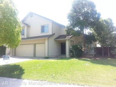 Main picture of 740 Larkspur Dr