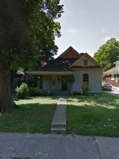 Main picture of 2023 Young Ave - 102